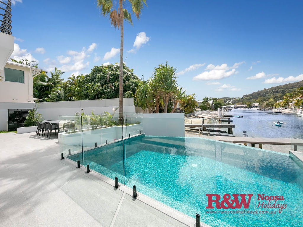 9 Ravenwood - RW Noosa Holidays | lodging | 9 Ravenwood Dr, Noosa Heads QLD 4567, Australia | 0754480966 OR +61 7 5448 0966