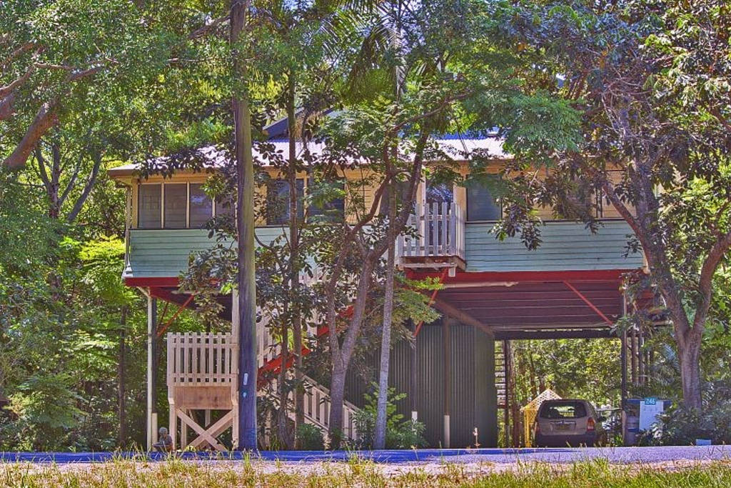 Melville House Holiday Cottage 8 | 246 Keen St, East Lismore NSW 2480, Australia | Phone: (02) 6621 5778