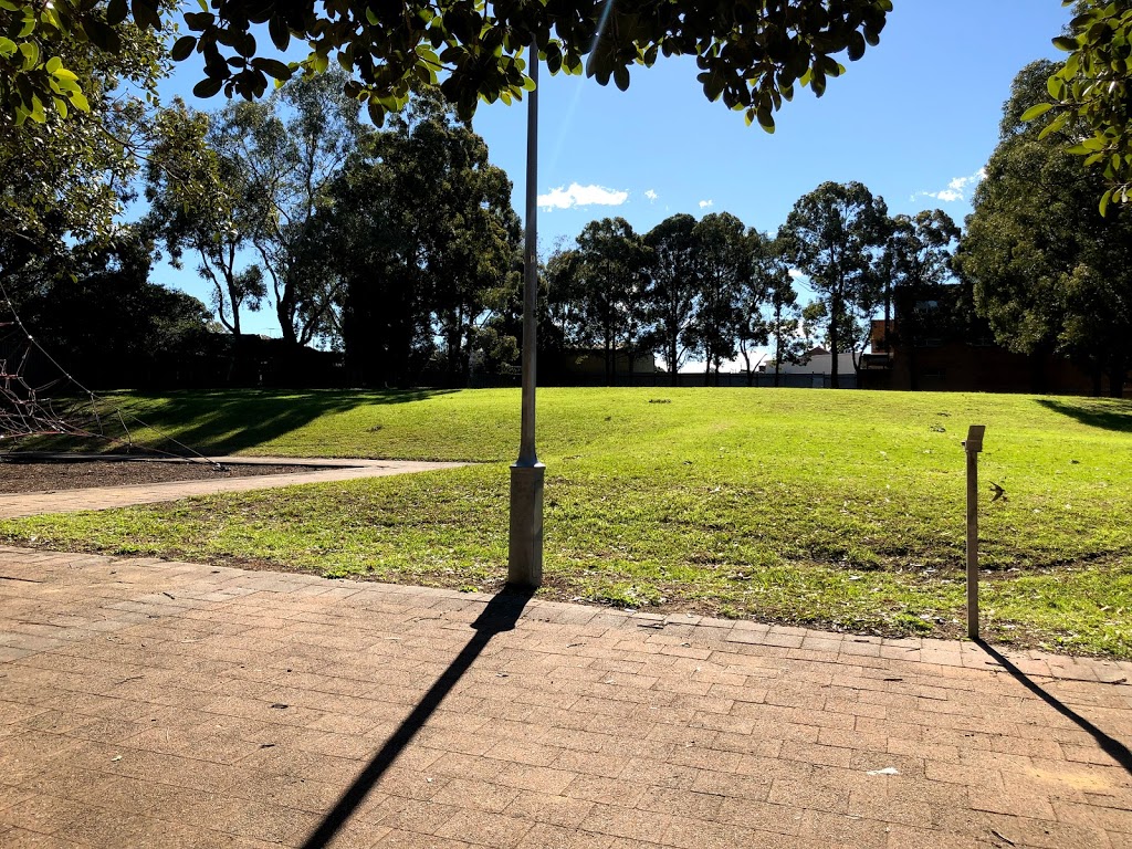 Alice park | park | 64A Reynolds Ave, Bankstown NSW 2200, Australia | 0297079000 OR +61 2 9707 9000