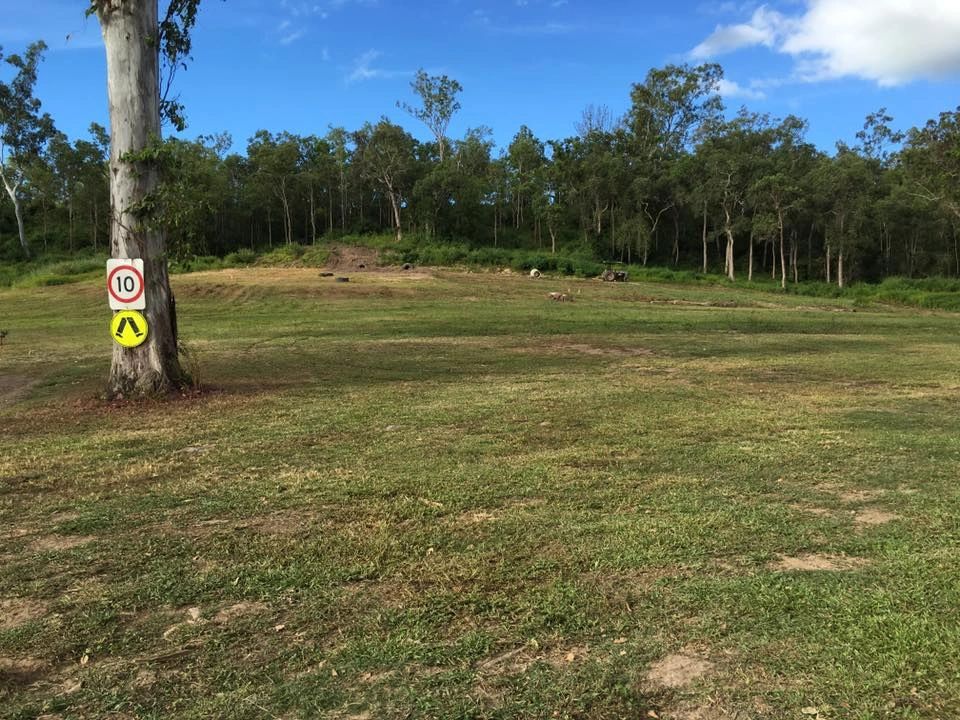 Creeks Bend | 321 Wales Rd, Bloomsbury QLD 4799, Australia | Phone: (07) 4954 1803