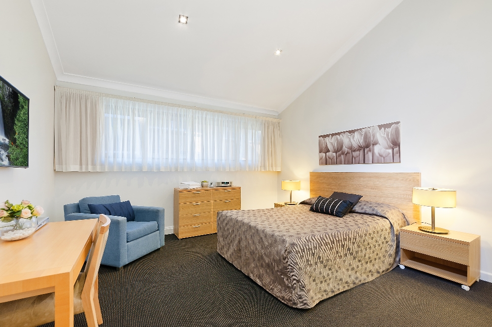 Riverview Serviced Apartments | 302 Burns Bay Rd, Lane Cove NSW 2066, Australia | Phone: (02) 9427 4000