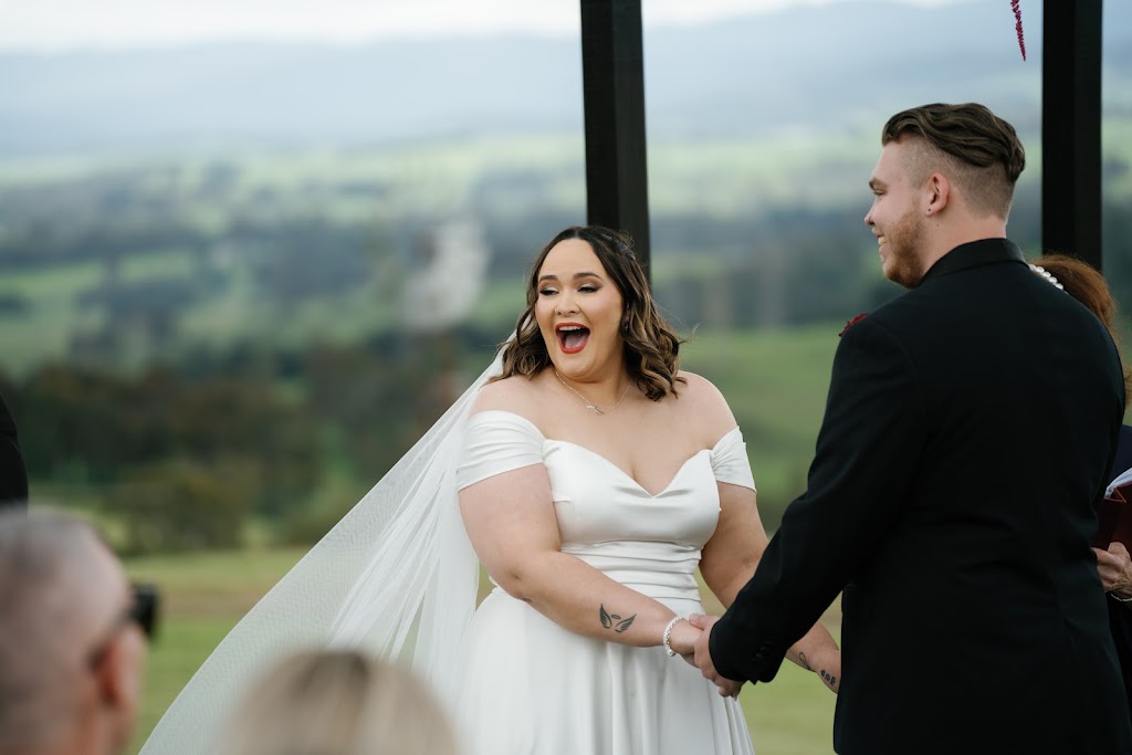 Cheryl Warry Wangaratta Marriage Celebrant | Pindari Rd, Wangaratta South VIC 3678, Australia | Phone: 0477 219 164