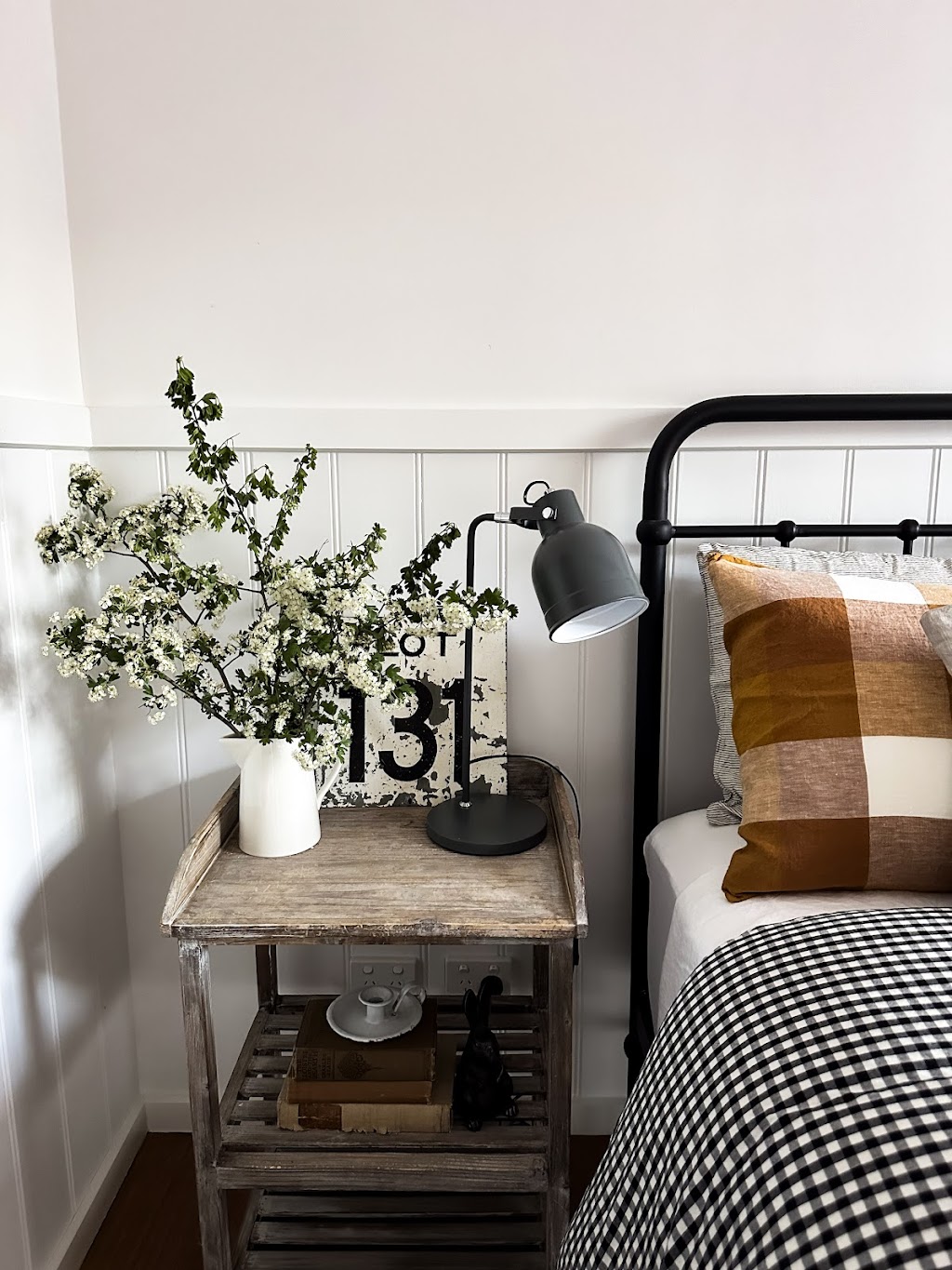 Grape Farm Cottage | 107 McAdams Ln, Moonambel VIC 3478, Australia | Phone: 0408 137 265