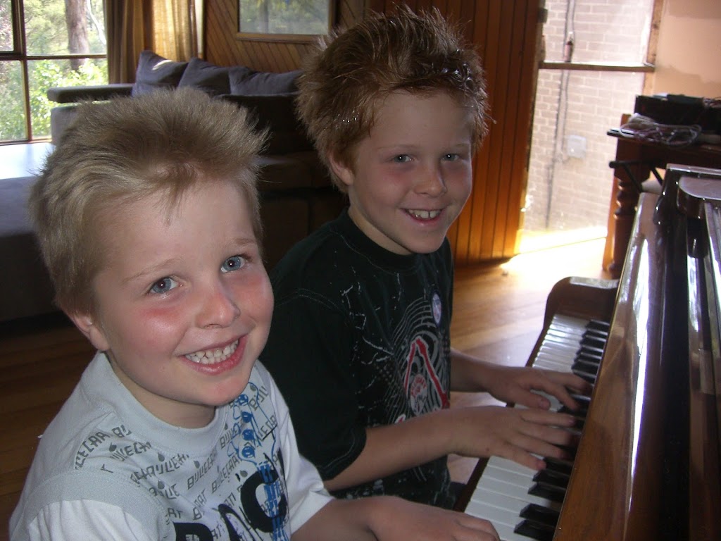 Caroline Springs Piano Teacher | 41 Marine Parade, Caroline Springs VIC 3023, Australia | Phone: 0452 216 065