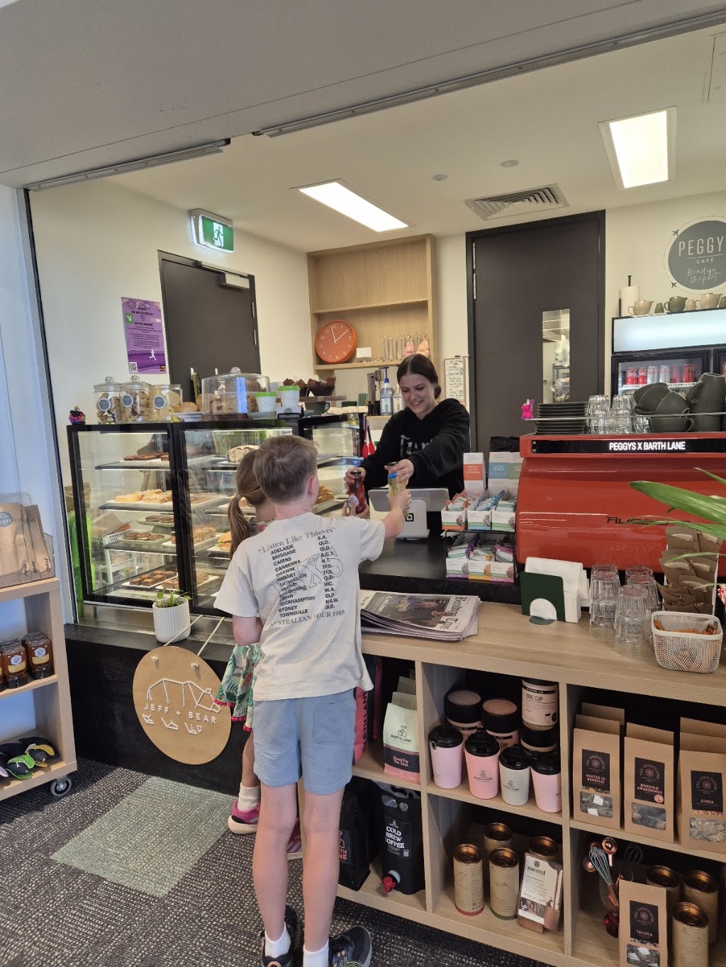 Peggys Cafe Bendigo Airport | Departures Lounge, 35 Victa Rd, East Bendigo VIC 3550, Australia | Phone: 0403 978 636