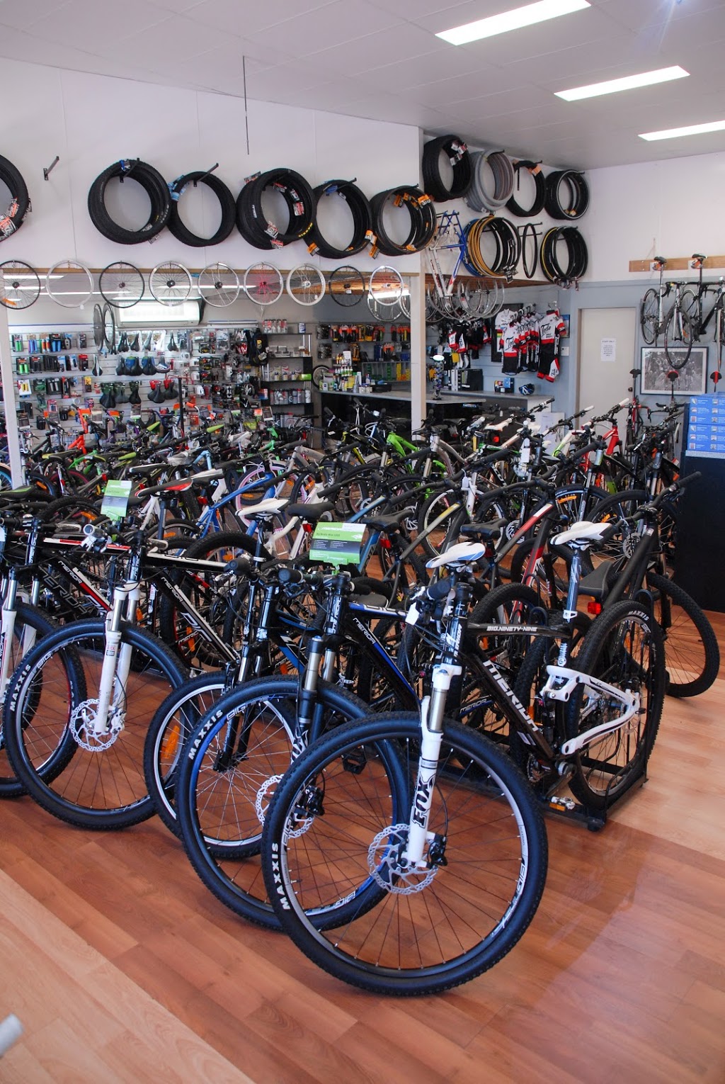 Teds Bike Shop | bicycle store | 24 Garnett Rd, Greenhills NSW 2323, Australia | 0249336620 OR +61 2 4933 6620