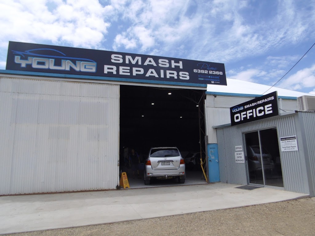 Young Smash Repairs | car repair | 2 MacKenzie St, Young NSW 2594, Australia | 0263822366 OR +61 2 6382 2366