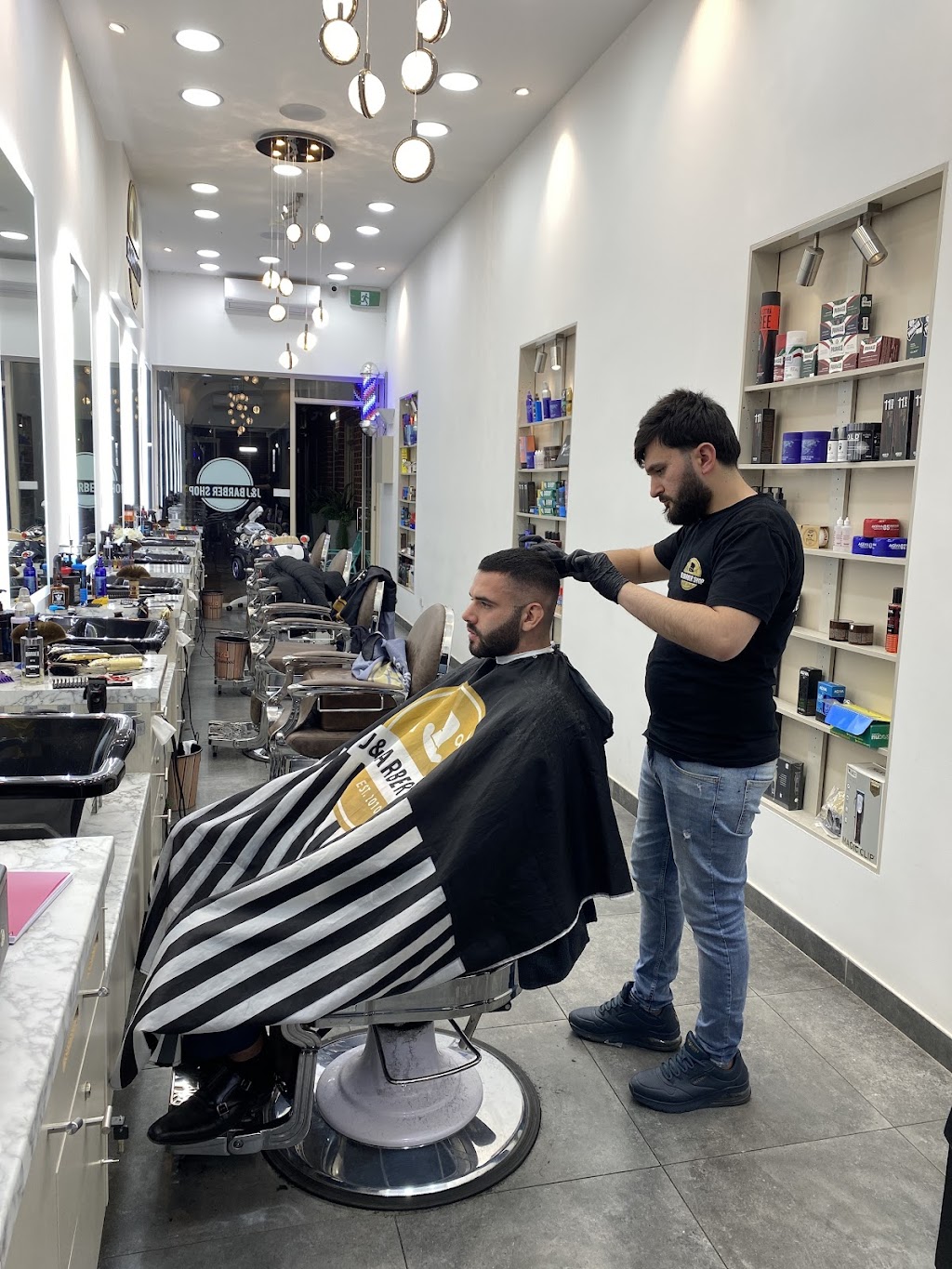J & J Barber Shop Abbotsbury | Shop 7/60 Stockdale Cres, Abbotsbury NSW 2176, Australia | Phone: (02) 9610 7809