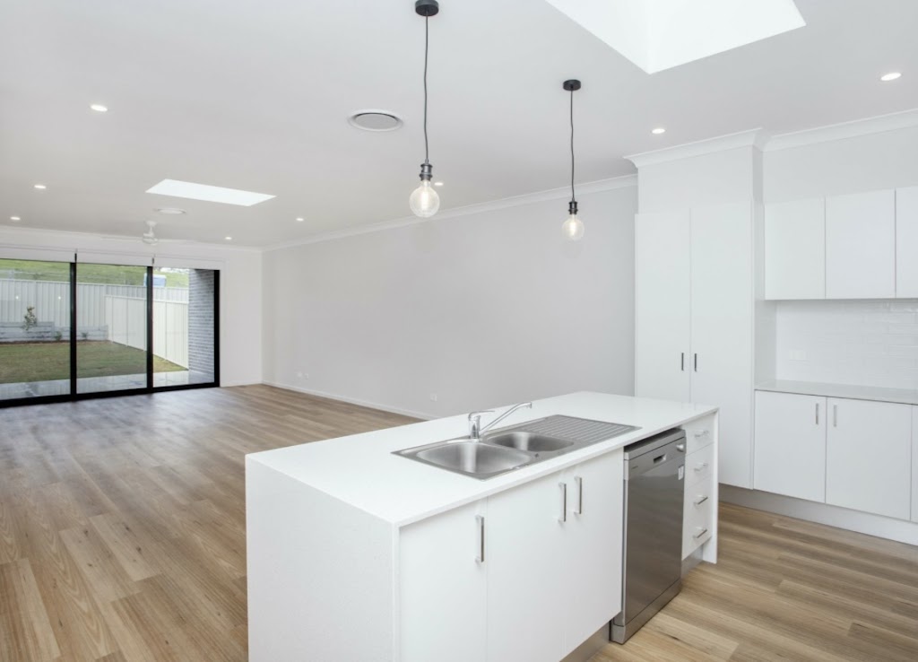 Shoreline Painting | 105 Metz Rd, Old Bar NSW 2430, Australia | Phone: 0468 866 859