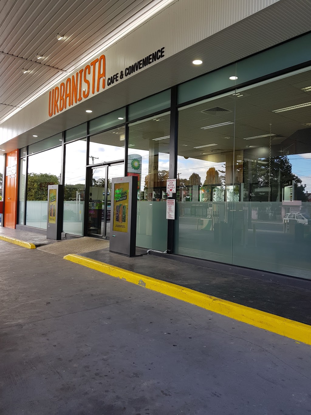 BP Urbanista Cafe & Convenience | 7/11 Newbridge Rd, Chipping Norton NSW 2170, Australia | Phone: (02) 9601 3840
