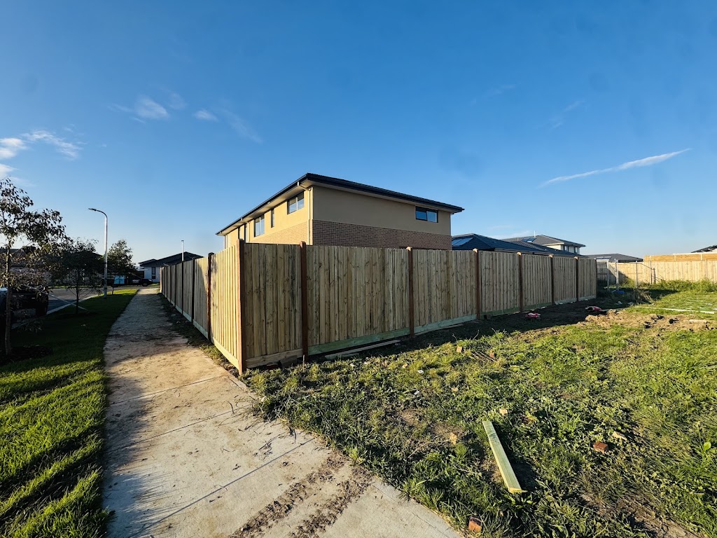 AD Fencing and Home Solutions | Outlook road, Mount Waverley VIC 3149, Australia | Phone: 0412 302 506