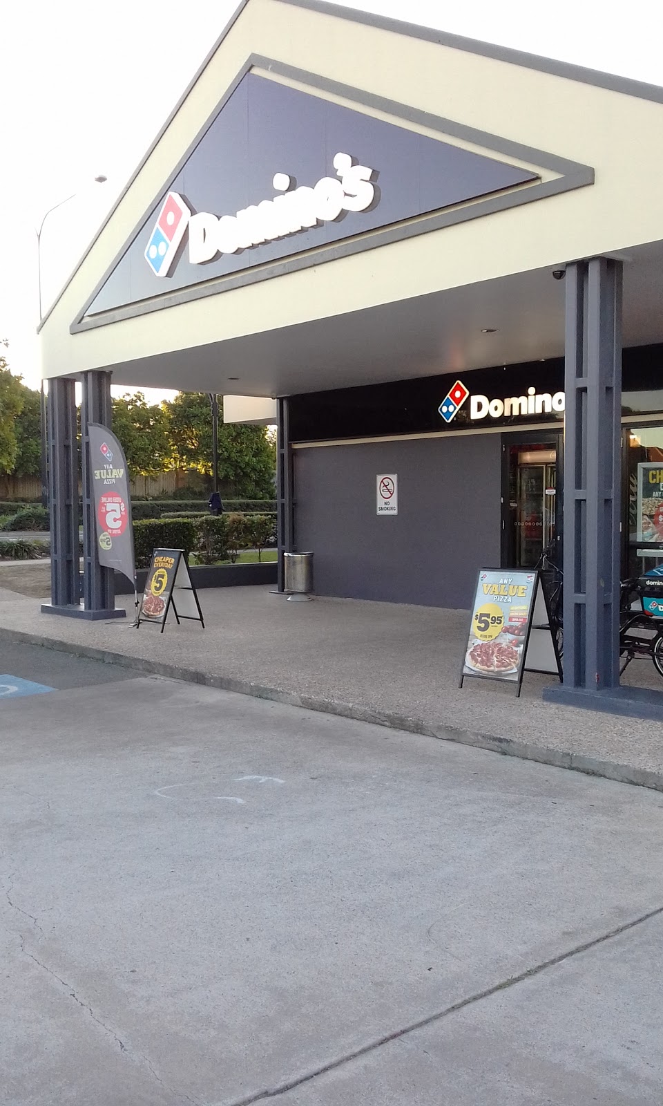 Dominos Pizza North Lakes | Shop 10 North Lakes Convenience Centre, 1-3 College St, North Lakes QLD 4509, Australia | Phone: (07) 3384 2520