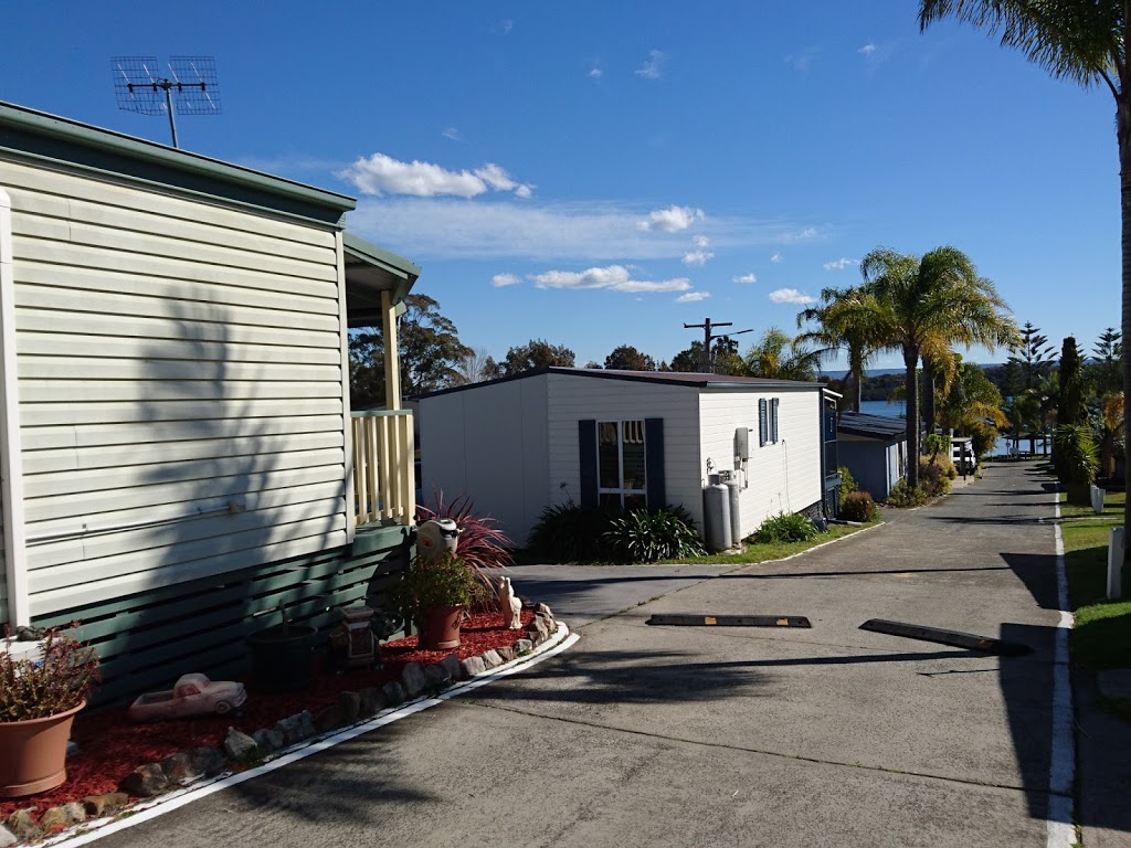 Aloha Water Front Caravan Park | 79 Island Point Rd, St Georges Basin NSW 2540, Australia | Phone: (02) 4443 4211