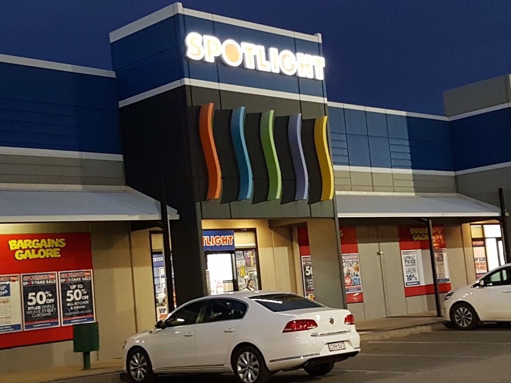 Spotlight Griffith | furniture store | Corner Kidman Way &, Watkins Ave, Griffith NSW 2680, Australia | 0269603000 OR +61 2 6960 3000