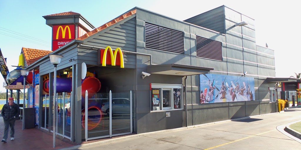 McDonalds Lakes Entrance | cafe | 359/371 Esplanade, Lakes Entrance VIC 3909, Australia | 0351553200 OR +61 3 5155 3200