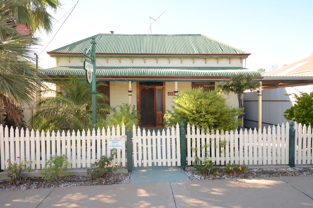 Emaroo Argent Cottage St Broken Hill | travel agency | 511 Argent St, Broken Hill NSW 2880, Australia | 0885957217 OR +61 8 8595 7217