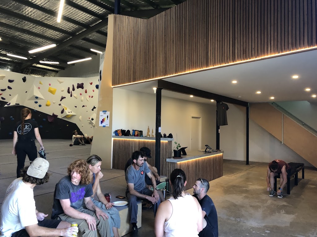 Stone Monkeys Bouldering | 11 Baggs St, Jindabyne NSW 2627, Australia | Phone: (02) 6106 9601