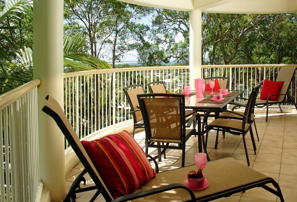 Macquarie Lodge | 2 Serenity Cl, Noosa Heads QLD 4567, Australia | Phone: (07) 5448 0822