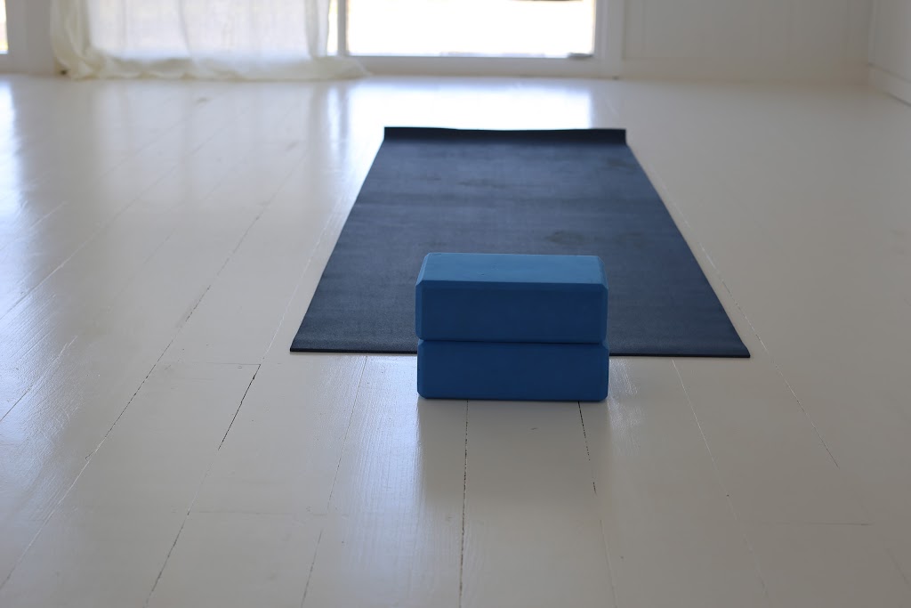 Barefoot Potential - Yoga, Pilates & Movement Studio | gym | 2 Hollydene Ct, Cowes VIC 3922, Australia | 0439392737 OR +61 439 392 737