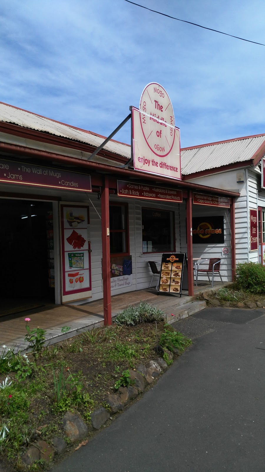 THE Old Dairy Country Crafts | store | 2 Princes Hwy, North Batemans Bay NSW 2536, Australia | 0244743524 OR +61 2 4474 3524