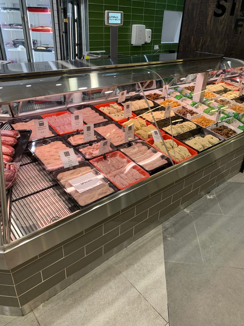 Siennas Meat & Poultry | food | 25 Main St, Greensborough VIC 3088, Australia | 0394329989 OR +61 3 9432 9989