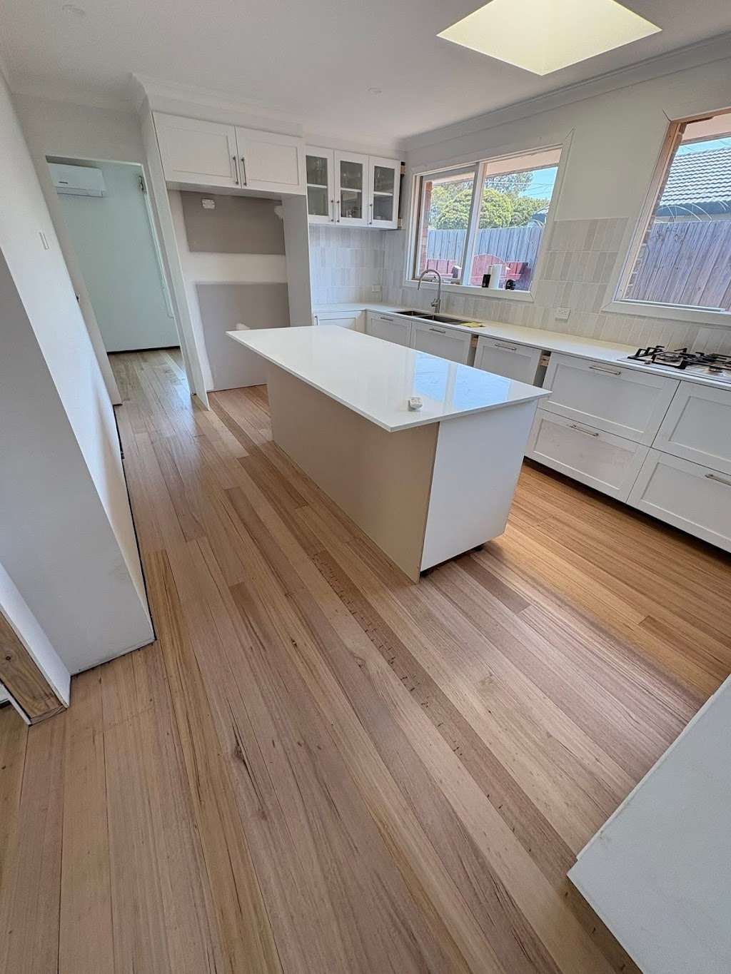 France Maya Floors | 5 Railway Rd, Caldermeade VIC 3984, Australia | Phone: 0417 493 662
