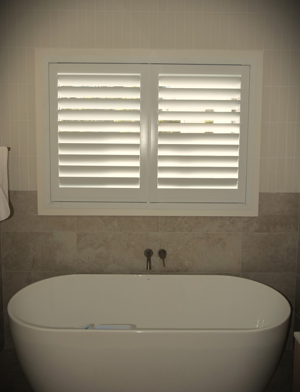 Hillview Shutters | 64 Collaroy Parade, Louth Park NSW 2320, Australia | Phone: 0422 473 015