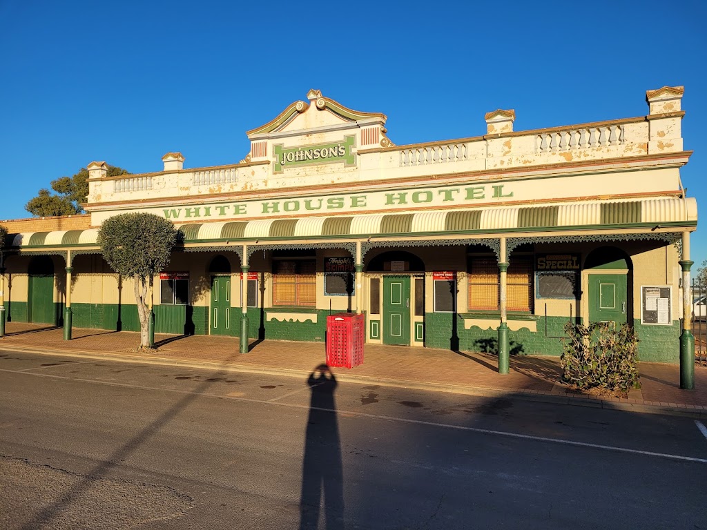 White House Hotel | 120 Tower St, Leonora WA 6438, Australia | Phone: (08) 9037 6030
