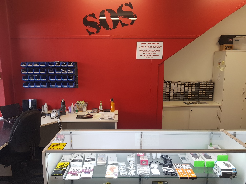 SOS Phone Repairs & Accessories | 21 Smith St, Kempsey NSW 2444, Australia | Phone: (02) 6562 5124