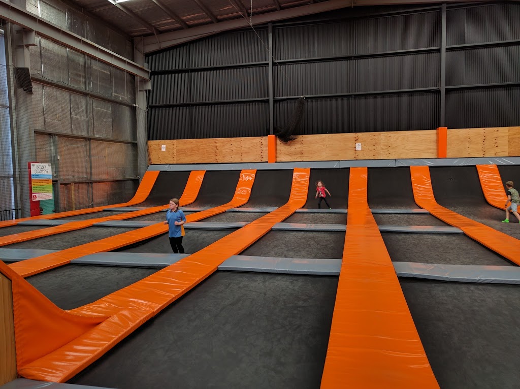 Jump & Climb Traralgon | 62 Eastern Rd, Traralgon VIC 3844, Australia | Phone: (03) 5174 3944