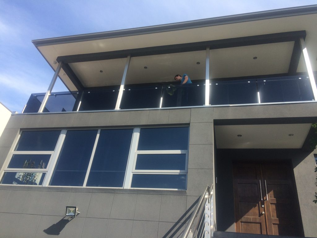 Streak Fighters Window Cleaning | 13 Wallingford Pl, Rowville VIC 3178, Australia | Phone: 0431 698 058