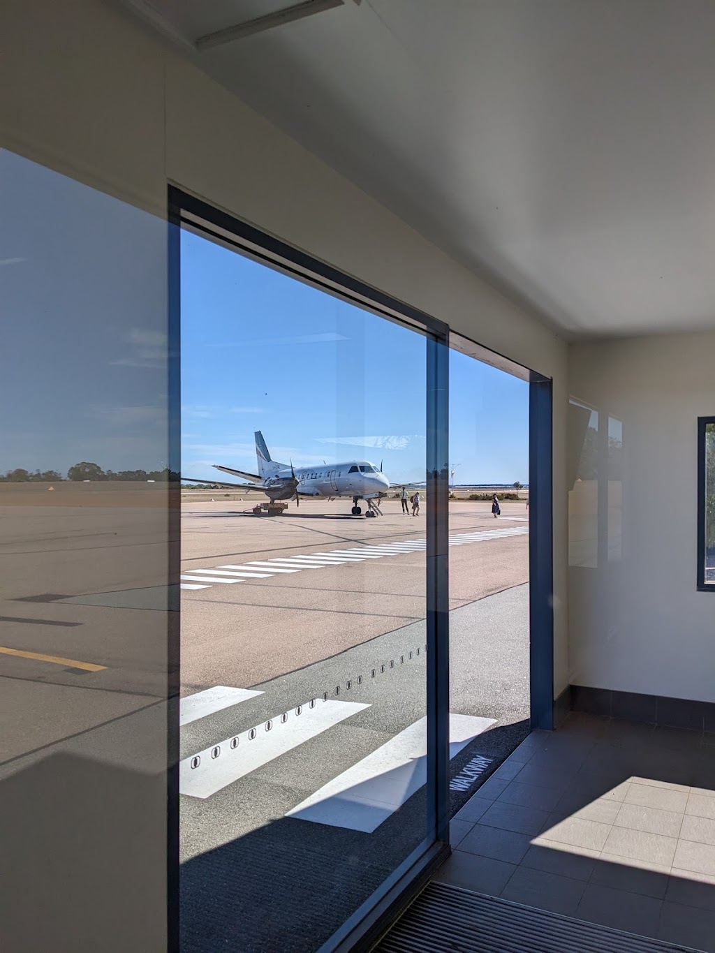 Esperance Airport | Coolgardie Esperance Hwy, Gibson WA 6448, Australia | Phone: 13 17 13