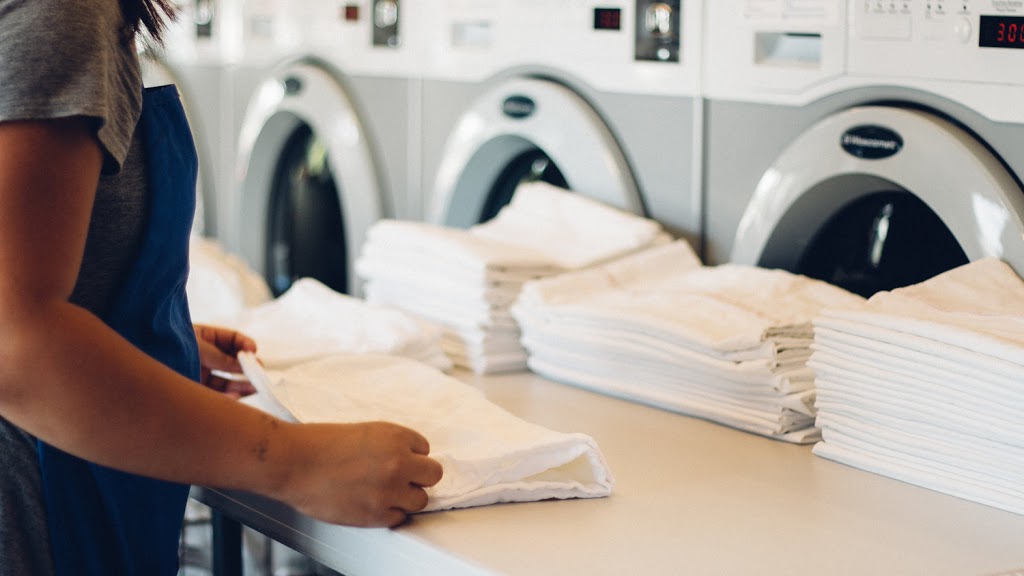 Rosehill Laundry & Ironing service | laundry | 120 Alfred St, Rosehill NSW 2142, Australia | 0298973849 OR +61 2 9897 3849