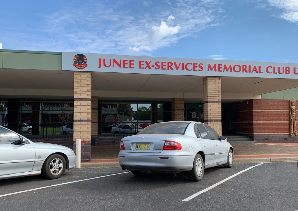 Junee Ex-Services Memorial Club | restaurant | 75 Broadway St, Junee NSW 2663, Australia | 0269241577 OR +61 2 6924 1577