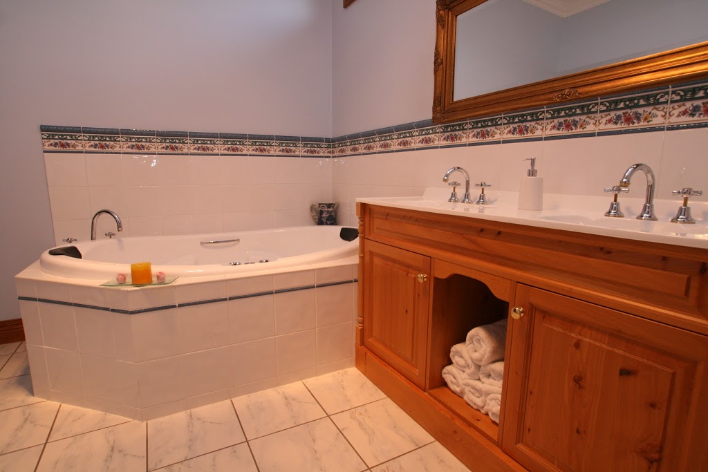Quayside Cottages | 5 Queen St, Bellerive TAS 7018, Australia | Phone: (03) 6244 7776
