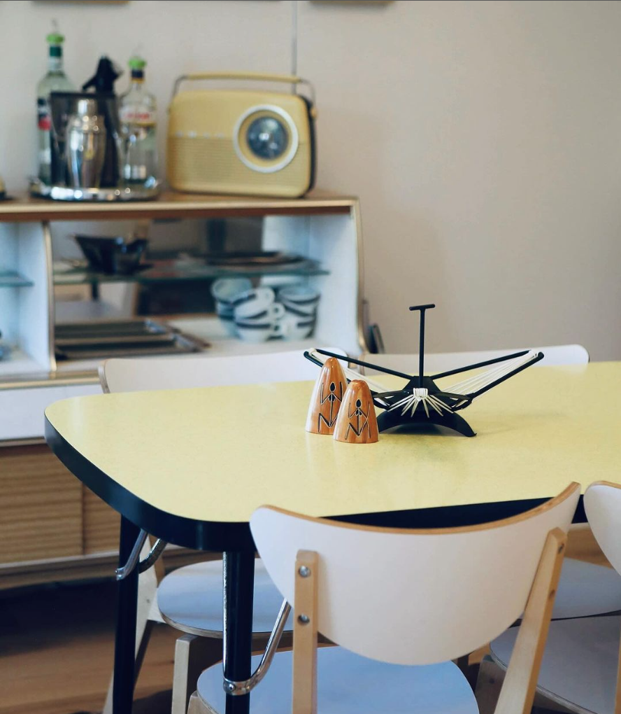 Martini Retro Hideaway | 43 Banjo Paterson Cres, Jindabyne NSW 2627, Australia | Phone: 0416 284 719