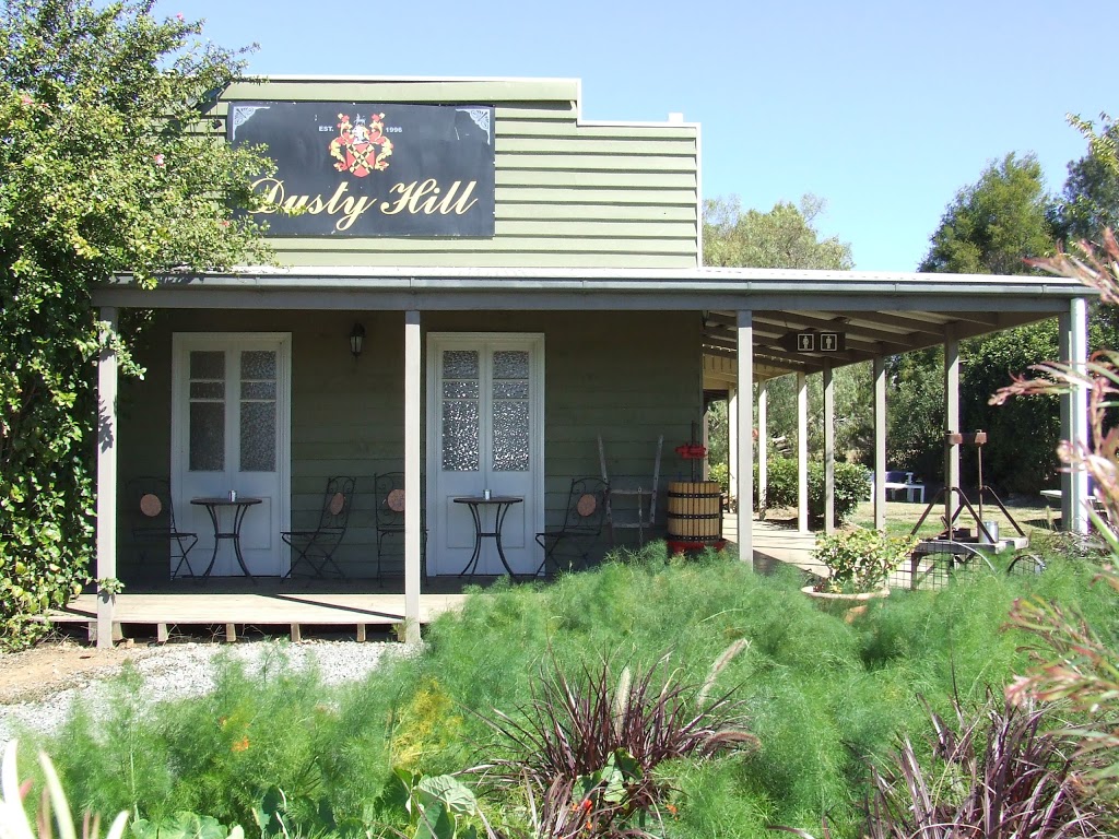 Dusty Hill Vineyard | restaurant | 80 Waterview Dr, Moffatdale QLD 4605, Australia | 0741684700 OR +61 7 4168 4700