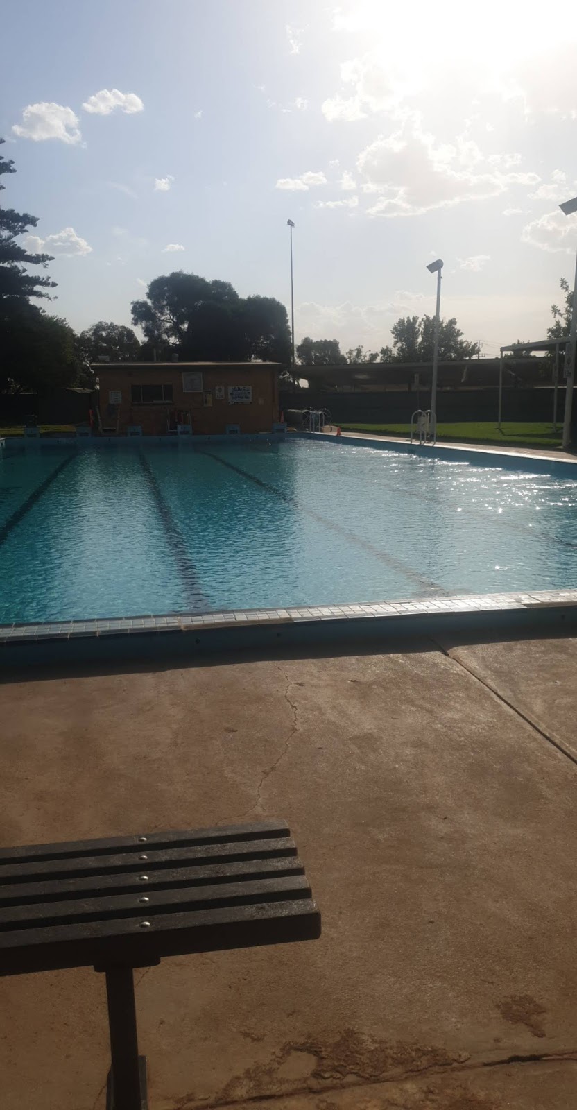 Dareton Swimming Pool |  | Matong St, Dareton NSW 2717, Australia | 0350274483 OR +61 3 5027 4483