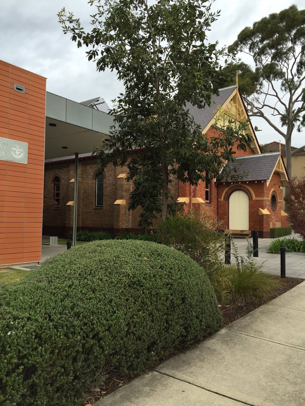 Willoughby Uniting Church | church | 10/12 Clanwilliam St, North Willoughby NSW 2068, Australia | 0294152100 OR +61 2 9415 2100