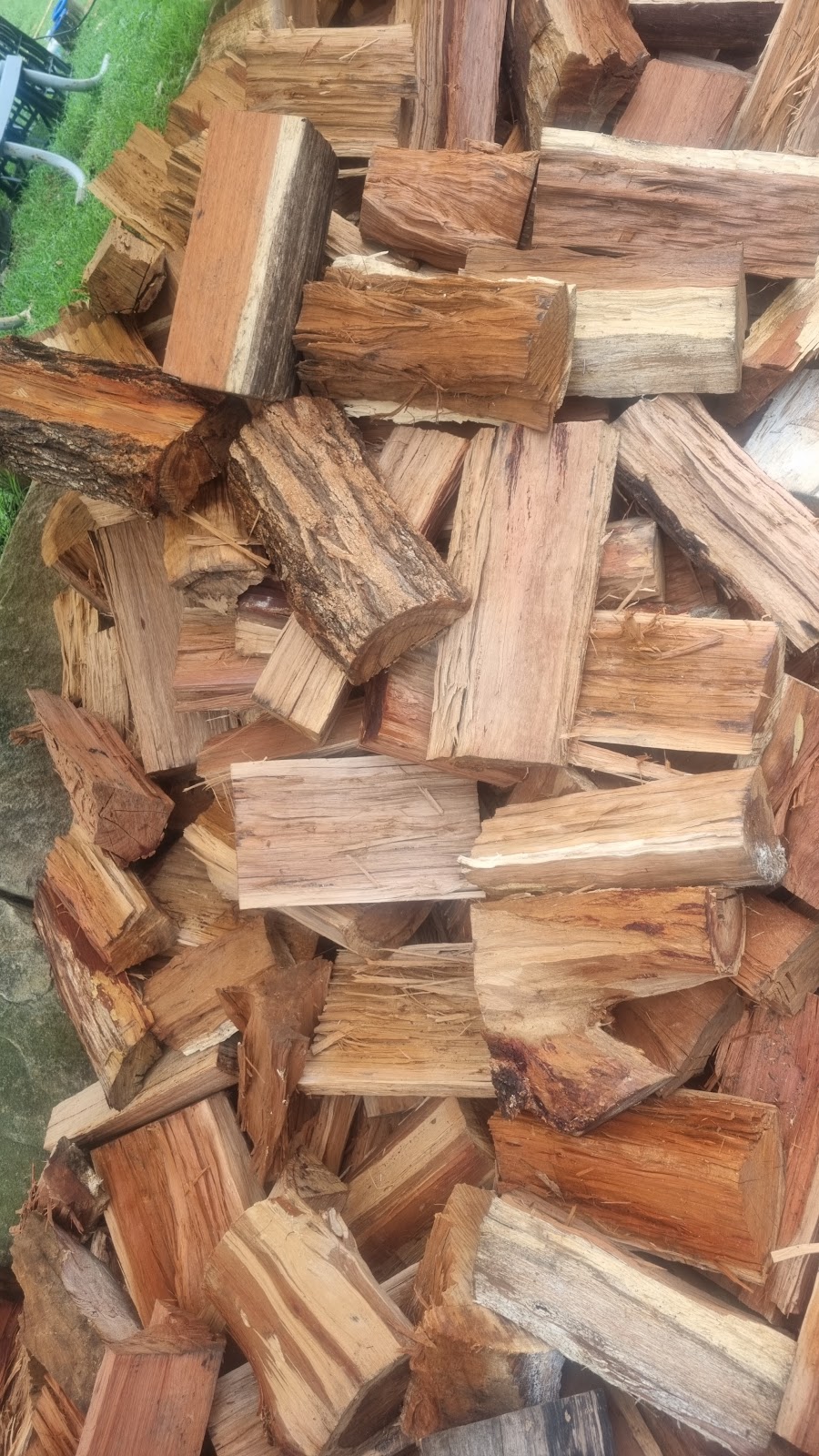 Mr Cutlogs Firewood | 289 Pacific Hwy, Mount White NSW 2250, Australia | Phone: 0411 111 111 Mr Cutlogs Firewood | 289 Pacific Hwy, Mount White NSW 2250, Australia | Phone: 0411 111 111