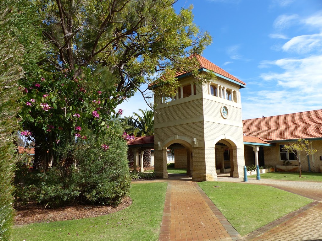 Mandurah Catholic College | university | Coodanup Dr, Mandurah WA 6210, Australia | 0895319500 OR +61 8 9531 9500