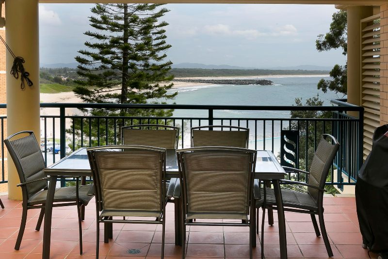 Whitesands 402 Holiday Apartment | 34-38 North St, Forster NSW 2428, Australia | Phone: (02) 6555 6555