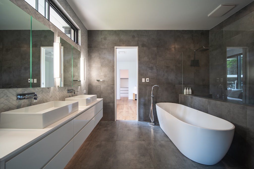Launa Killcare Heights | 13 Maitland Bay Dr, Killcare Heights NSW 2257, Australia | Phone: 0433 394 618