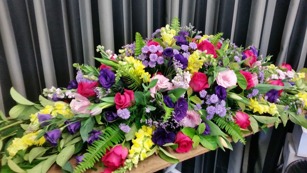 Peter Herds School of Floral Design | florist | 43 Whitton St, Wallsend NSW 2287, Australia | 0249516297 OR +61 2 4951 6297