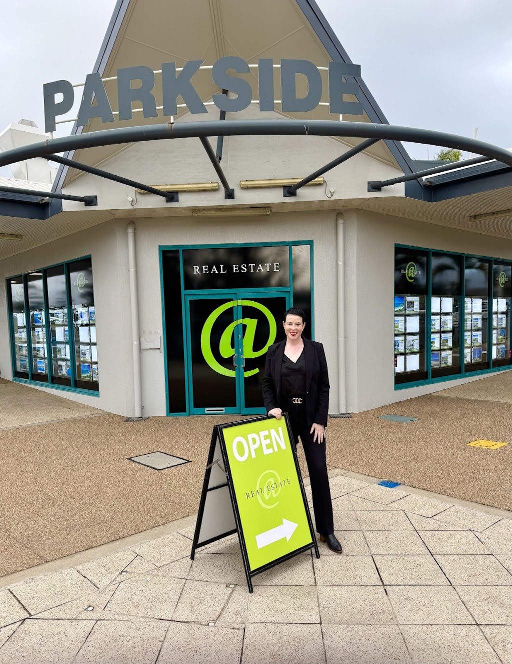 At Real Estate Emu Park | 2/6 Hill St, Emu Park QLD 4710, Australia | Phone: (07) 4938 8333