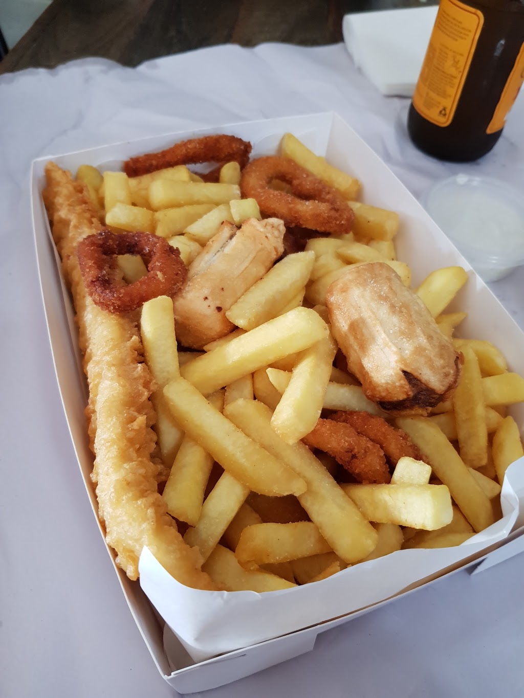 Beachbox Fish And Chips | meal takeaway | 4 Lochiel Ave, Mount Martha VIC 3934, Australia | 59742139 OR +61 59742139