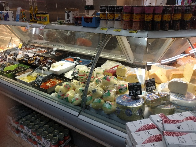 IGA Thornbury | supermarket | 141 Miller St, Thornbury VIC 3071, Australia | 0394841918 OR +61 3 9484 1918