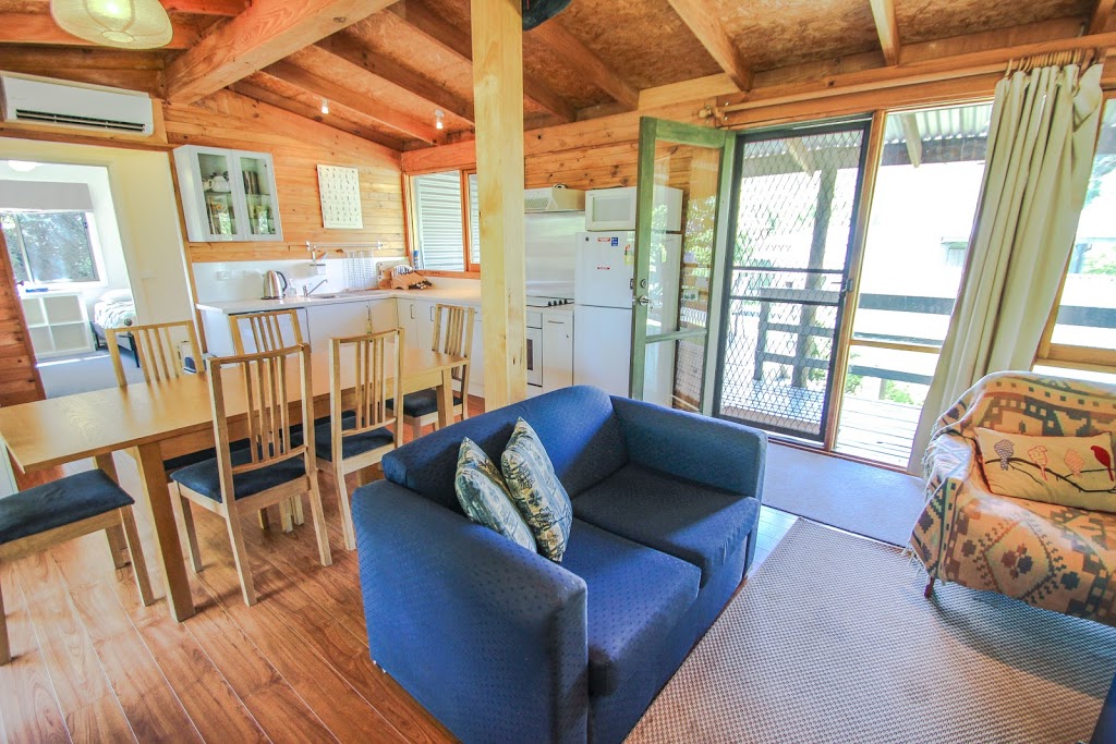 The Cabin | lodging | 1 Francis St, Porepunkah VIC 3741, Australia | 0357592555 OR +61 3 5759 2555
