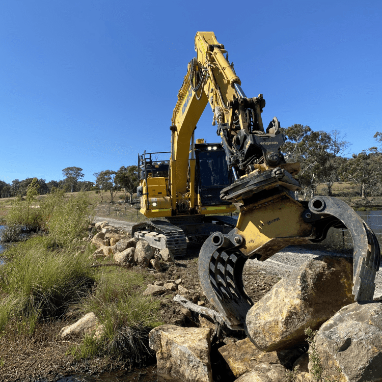Divalls Earthmoving | general contractor | 17090 Hume Hwy, Goulburn NSW 2580, Australia | 0248298200 OR +61 2 4829 8200