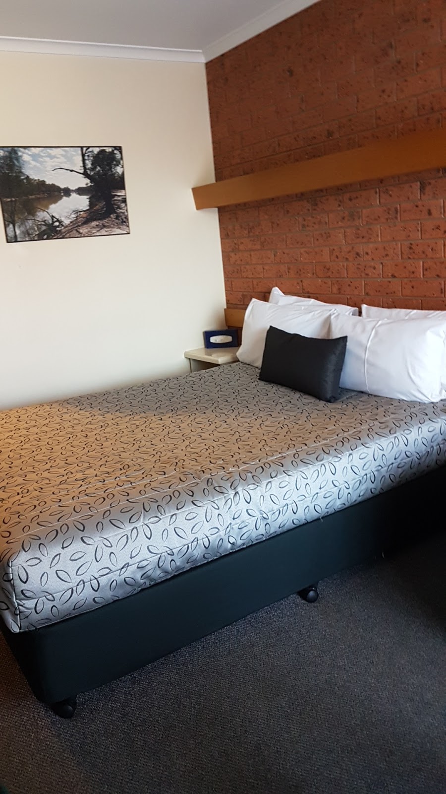 Old Coach Motor Inn | 288 Ogilvie Ave, Echuca VIC 3564, Australia | Phone: (03) 5482 3155